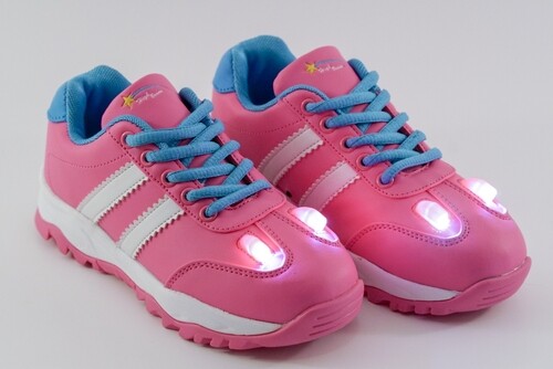 Load image into Gallery viewer, Girls High Beam Light Up Shoes
