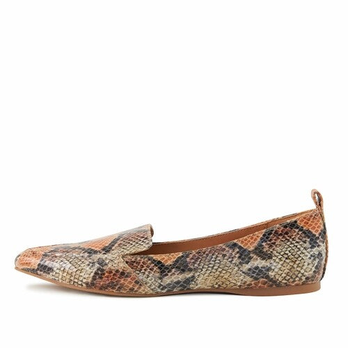 Load image into Gallery viewer, Women&#39;s Flat Socialite Orange Snake Skin
